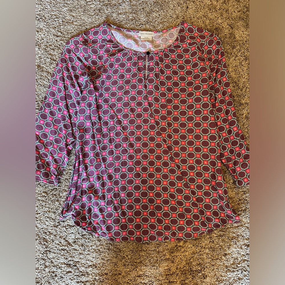 Van Heusen Women’s Dress Shirt. Worn lightly.
